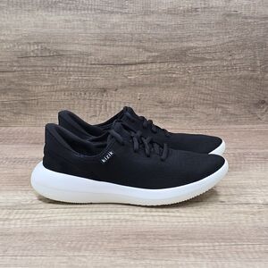 Kizik Madrid Eco Knit Women's Size 7 Black White Hands Free Sneakers